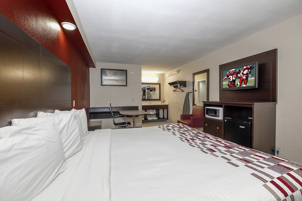 Red Roof Inn Tallahassee University - photo 16