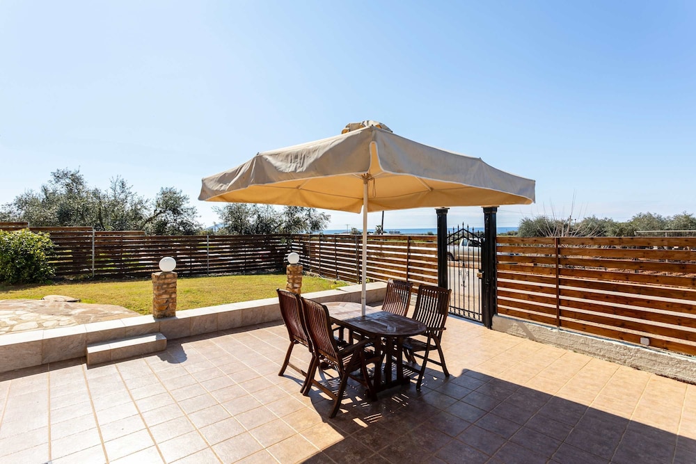 Filiatra's Cozy Haven A Peaceful Escape in Nature — 4-Star Luxury Hotel in Filiatra, Greece