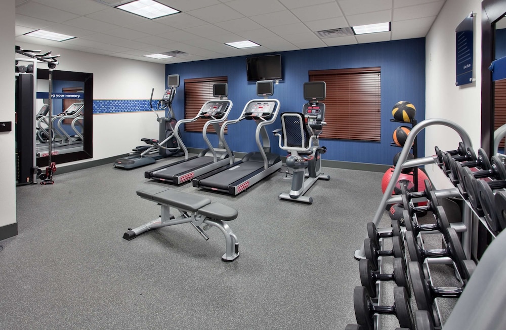 Hampton Inn & Suites Dickinson - photo 57