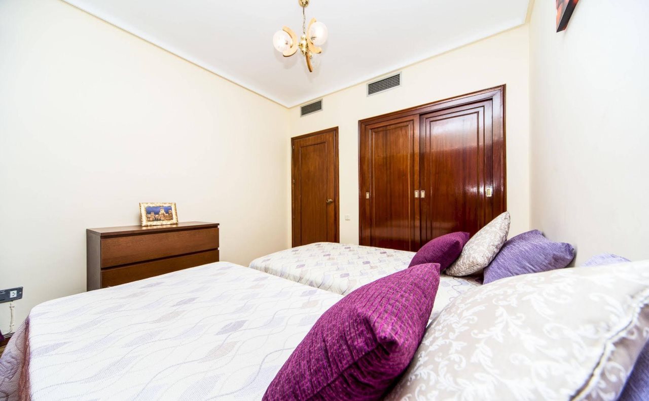 Puerta Del Sol 3WC — 4-Star Luxury Hotel in Madrid, Spain