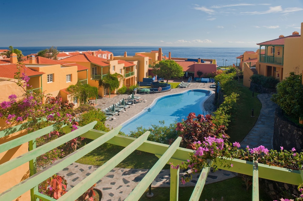 Apartamentos La Caleta 4289602 — Brena Baja