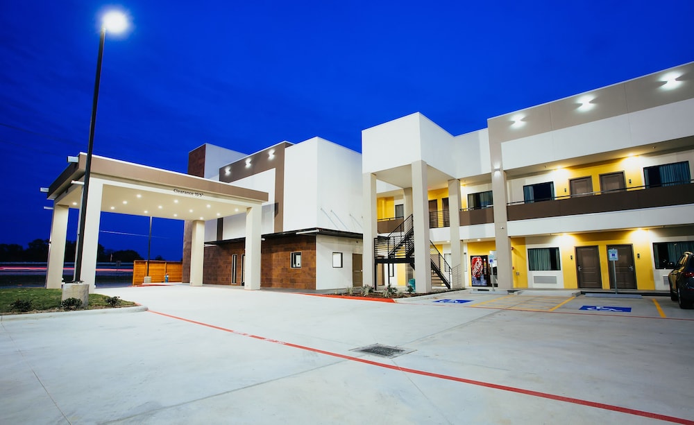 Palace Inn Airtex - photo 19