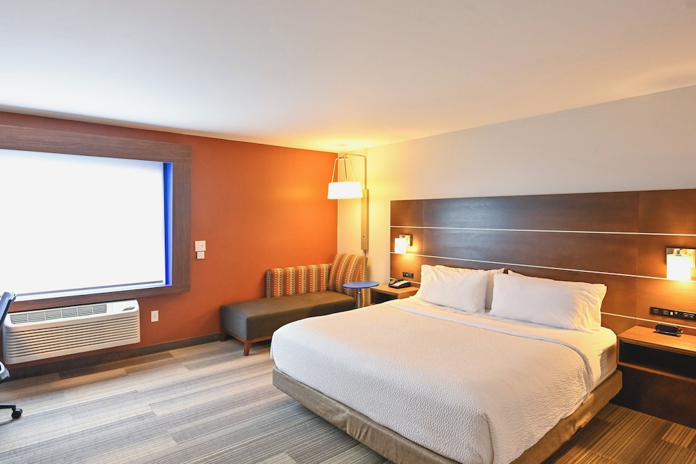 Holiday Inn Express Houghton Keweenaw by IHG - photo 33