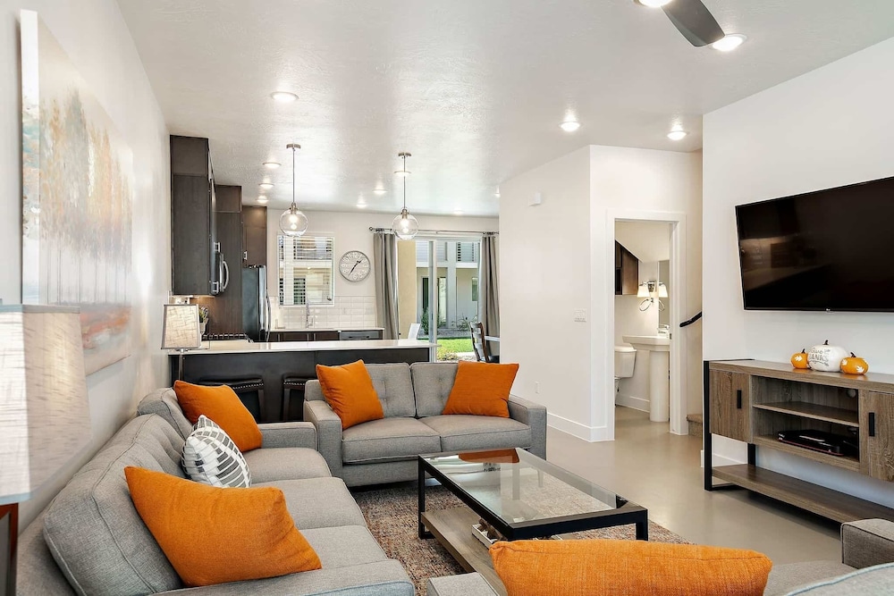 Get Away at the Lofts #24 by RedAwning — 4-Star Luxury Hotel in Saint George, United States