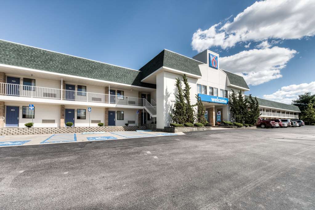 Motel 6 Niantic CT New London - photo 4
