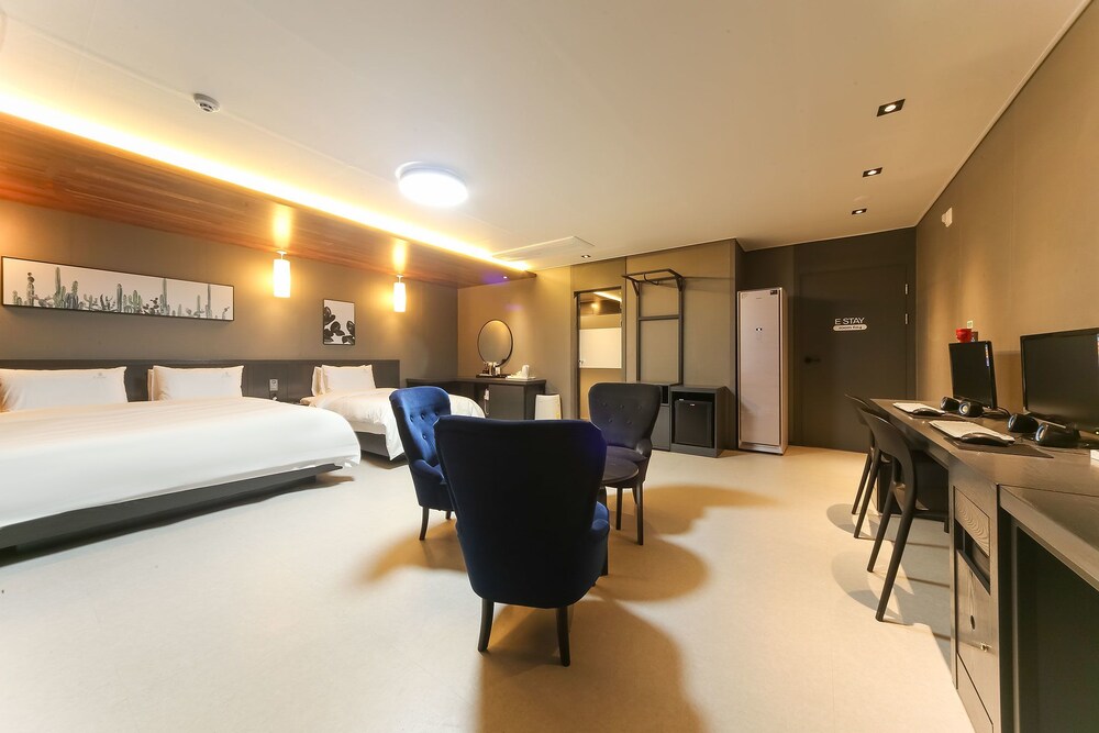 E stay Hotel in Ulsan, South Korea