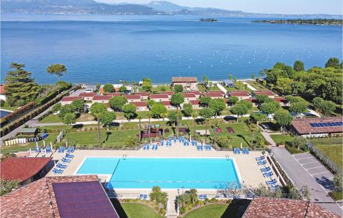 Bilocale — 4-Star Luxury Hotel in Raffa, Italy