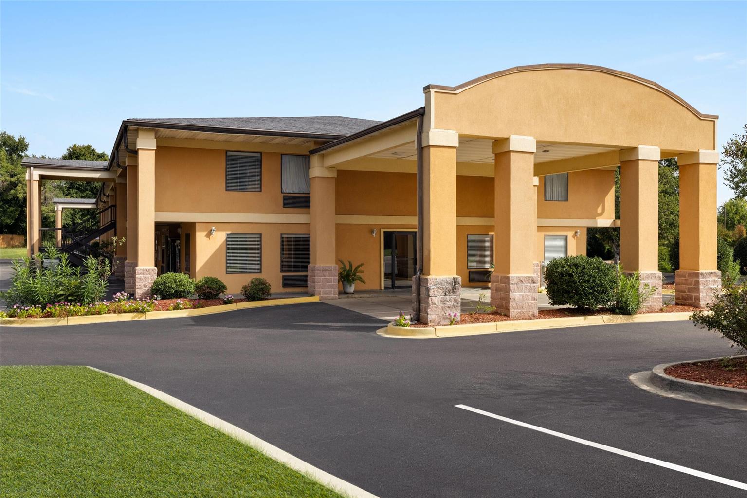Days Inn by Wyndham Blythewood North Columbia - photo 2