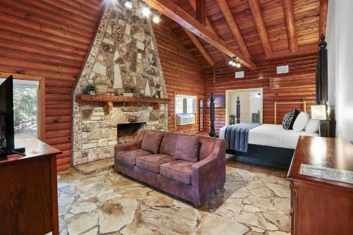 Wimberley Log Cabins Resort and Suites in Wimberley, United States