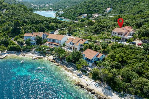 Apartments by the sea Tri Zala Korcula 4432 — 4-Star Luxury Hotel in Korcula, Croatia