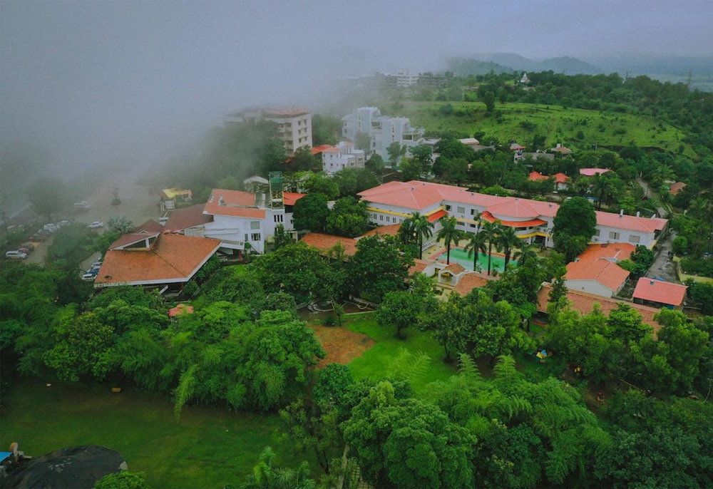 Manas Lifestyle Resort — hotel in Nashik