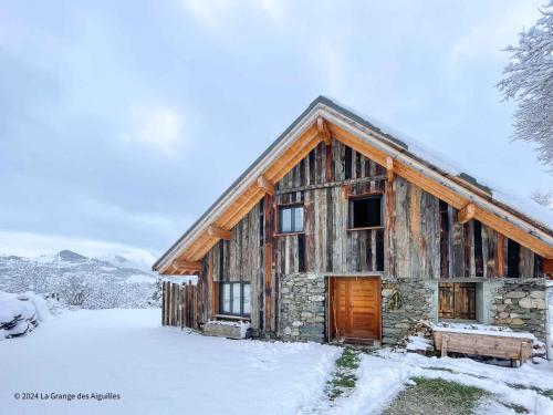 La Grange Des Aiguilles - carbon neutral hotel in Unknown City