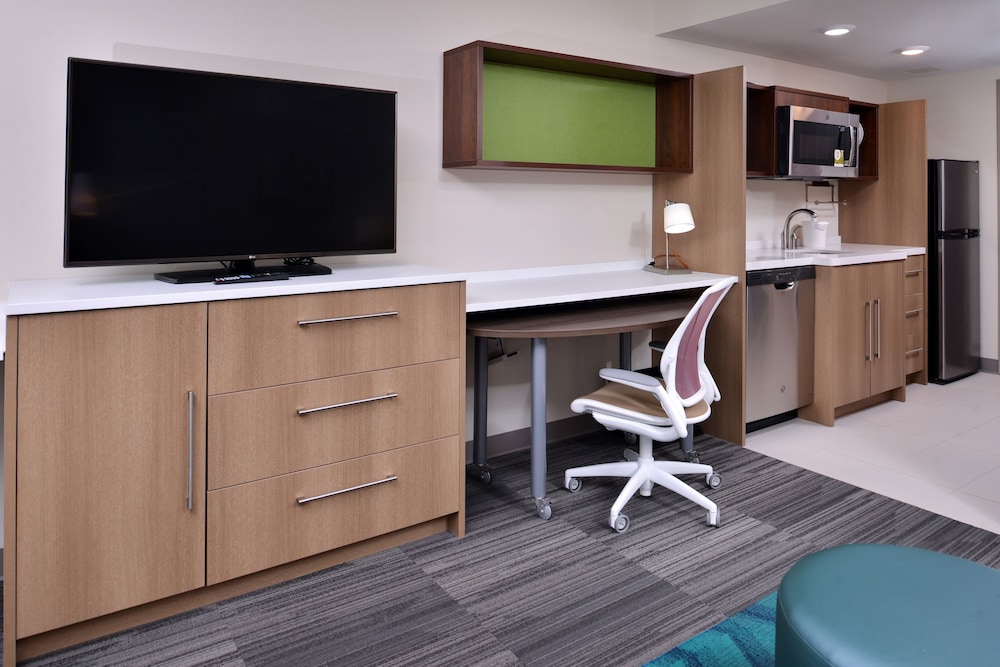 Home2 Suites by Hilton Portland Airport OR - photo 14