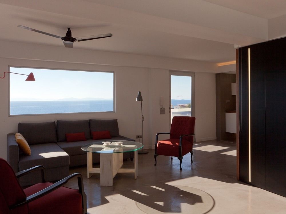 Saronida Summer Studio — Saronida
