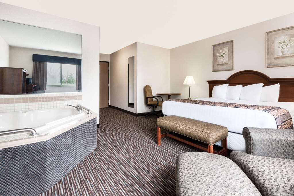 Baymont by Wyndham Columbus Rickenbacker - photo 14