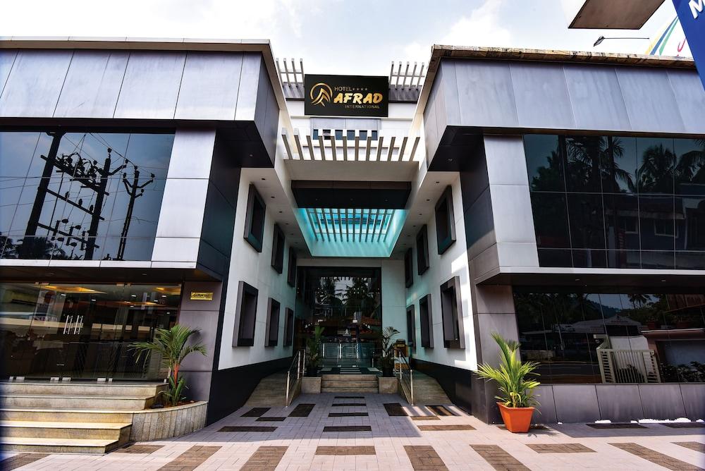 Hotel Pookodans International — 4-Star Luxury Hotel in Malappuram, India