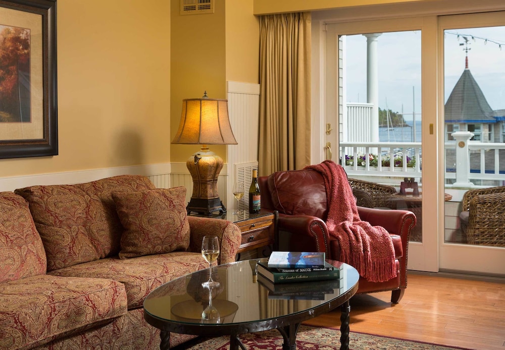 Grand Harbor Inn - photo 14