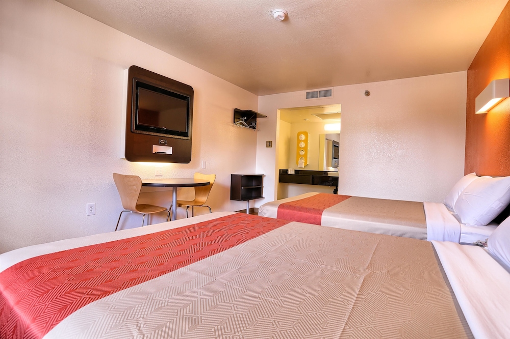 Super 8 by Wyndham Petaluma - photo 14