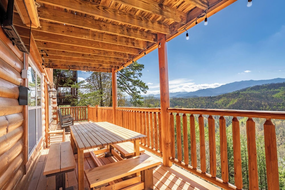 Splash With A View - last minute hotel in Pigeon Forge
