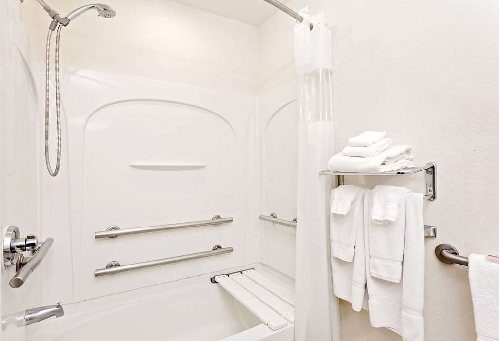Microtel Inn & Suites by Wyndham Middletown - photo 8