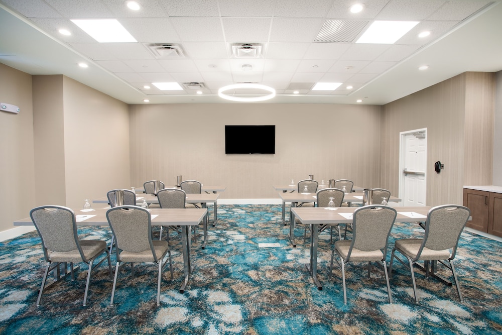 Hilton Garden Inn Cedar Park Austin - photo 51