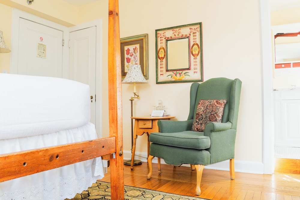 Beekman Arms and Delamater Inn - photo 26