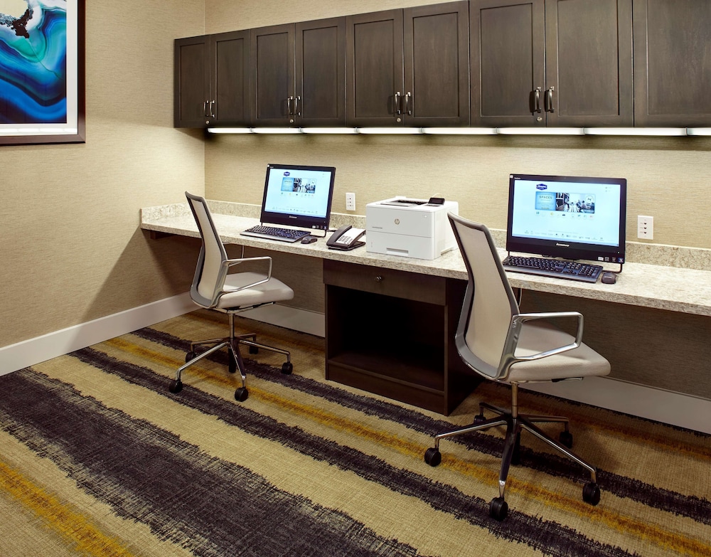 Hampton Inn & Suites Pittsburgh Airport South Settlers Ridge - photo 30