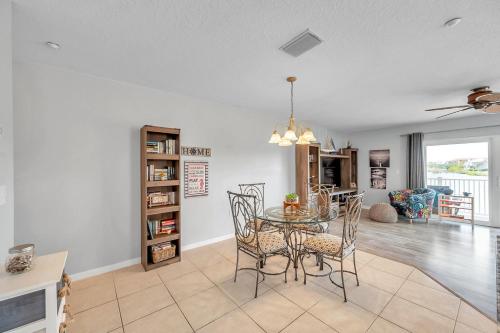 Captains Cove Unit 101 - carbon neutral hotel in Unknown City