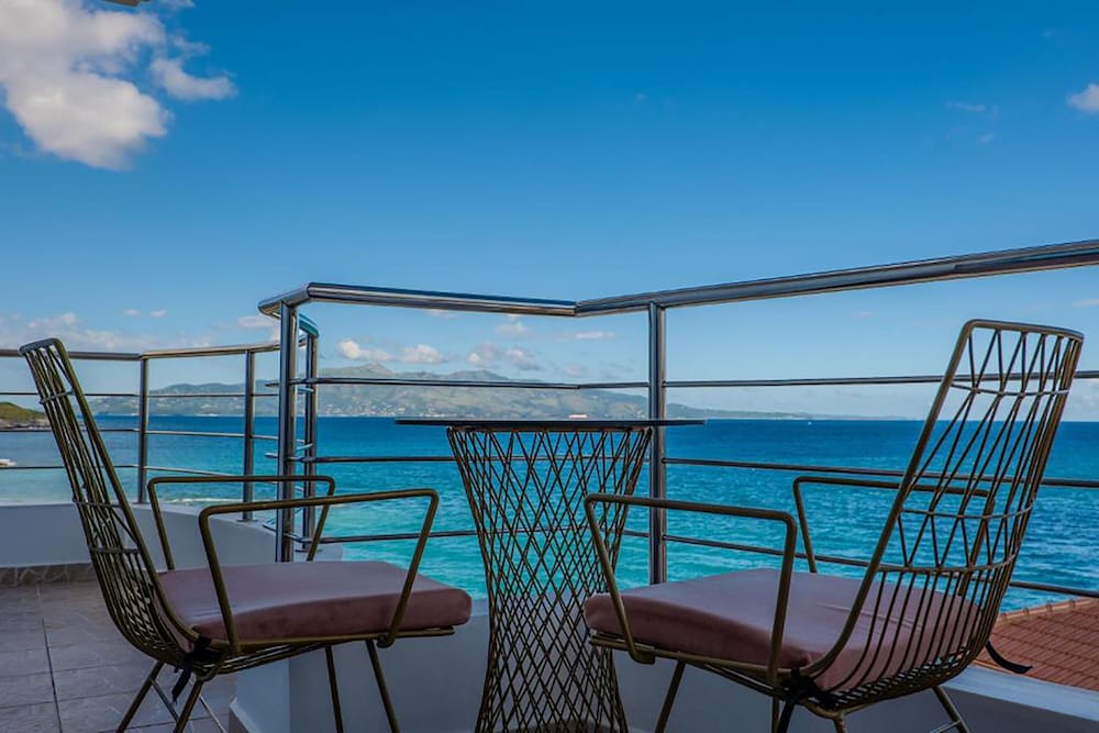 El Mare Hotel in Sarande, Albania