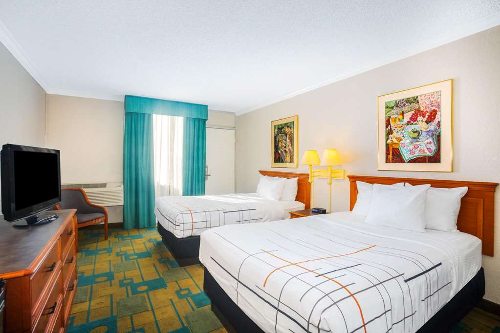 Days Inn by Wyndham Del Rio - photo 27