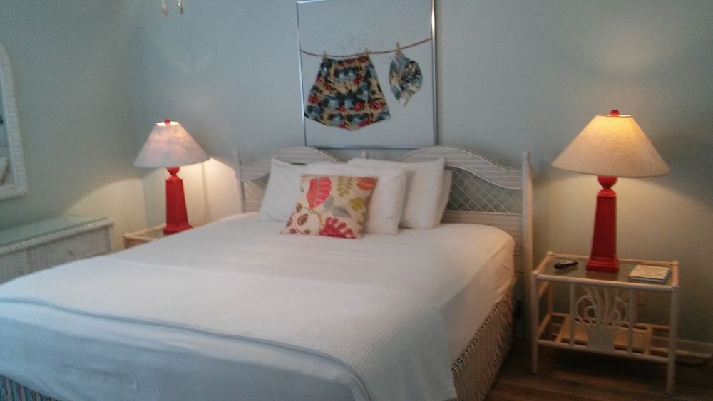 Pineapple Villas on Laguna Beach - photo 5