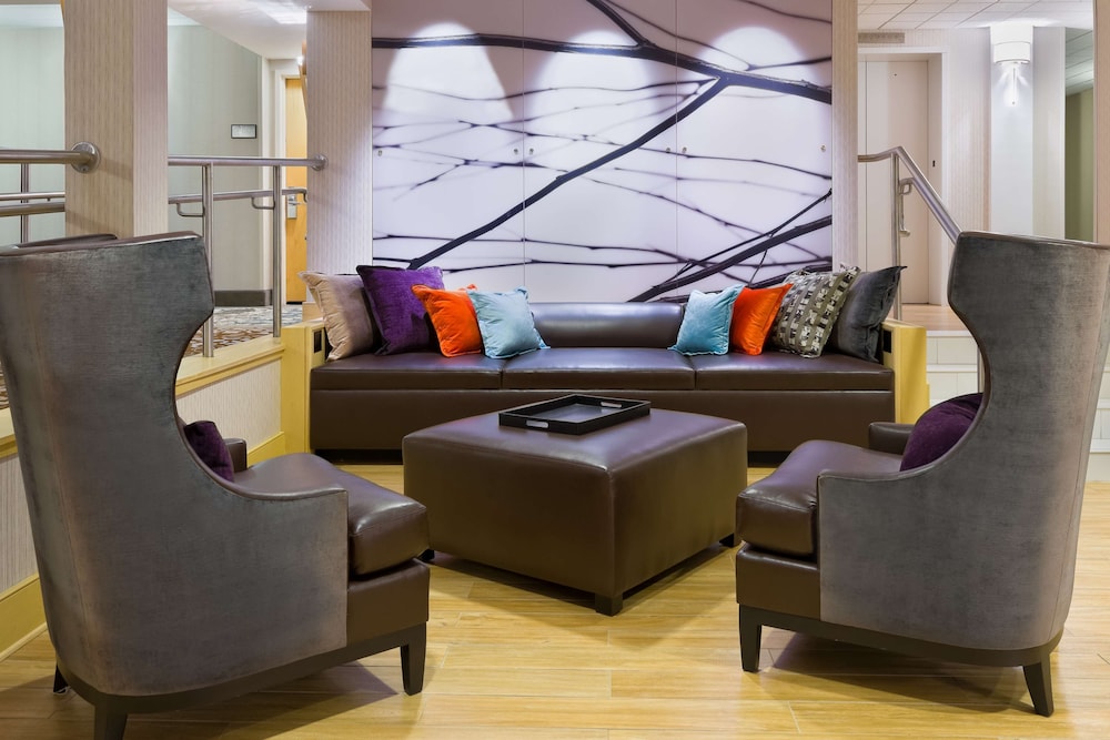 Hampton Inn Danbury - photo 2