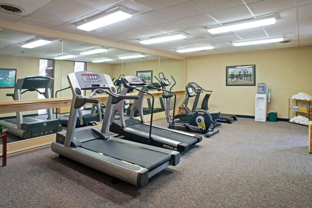 Clarion Hotel & Suites Convention Center Fredericksburg - photo 11