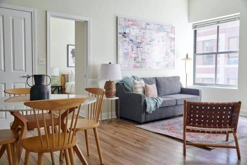 Lavish FIDI 2br 2ba Close to everything — 4-Star Luxury Hotel in Boston, United States