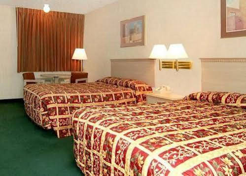 Knights Inn Albuquerque East - photo 6