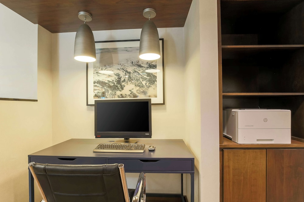 Hampton Inn & Suites Denver Tech Center - photo 51