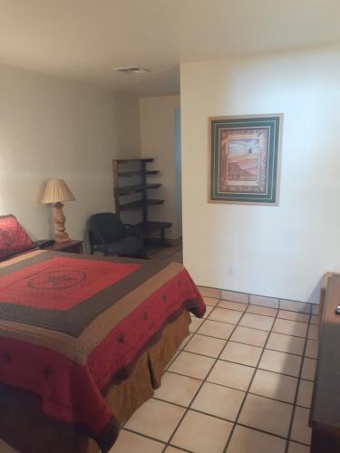 Stagecoach Suites - photo 16