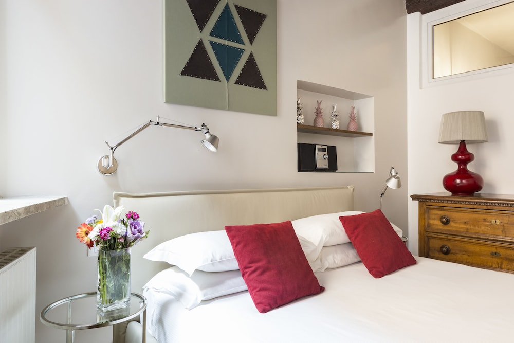 Rome Accommodation Via Giulia — Rome — photo 3