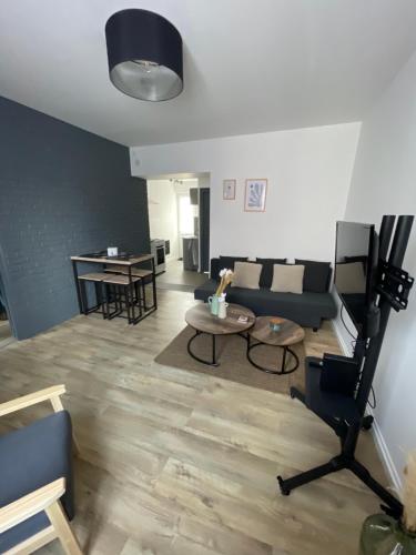 Charmant T2 a Lezennes — hotel near Lille Airport