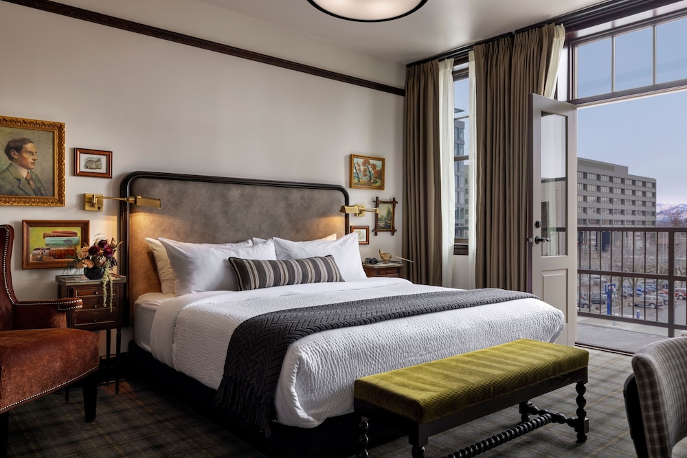 The Avery Hotel - photo 8