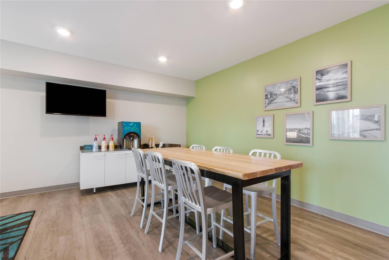 WoodSpring Suites Tamarac - photo 6