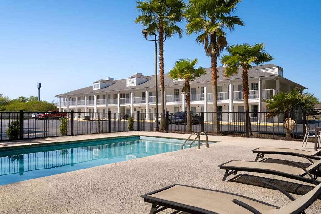 Baymont by Wyndham Kingsland - featured photo