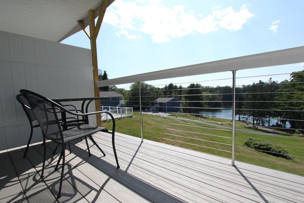 Beach Cove Waterfront Inn - photo 7