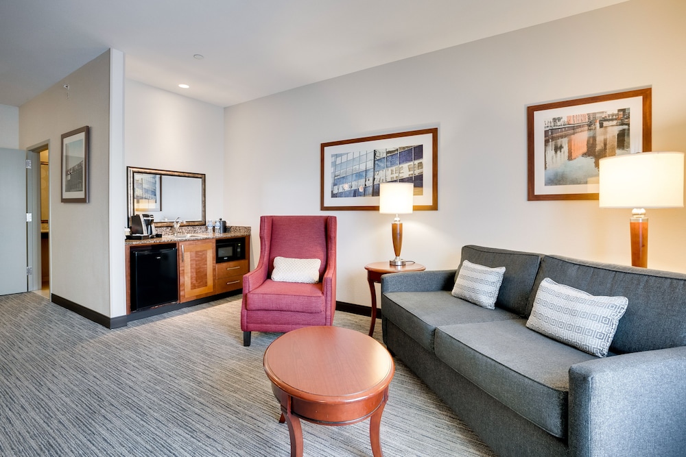 Hilton Garden Inn Milwaukee Airport - photo 25