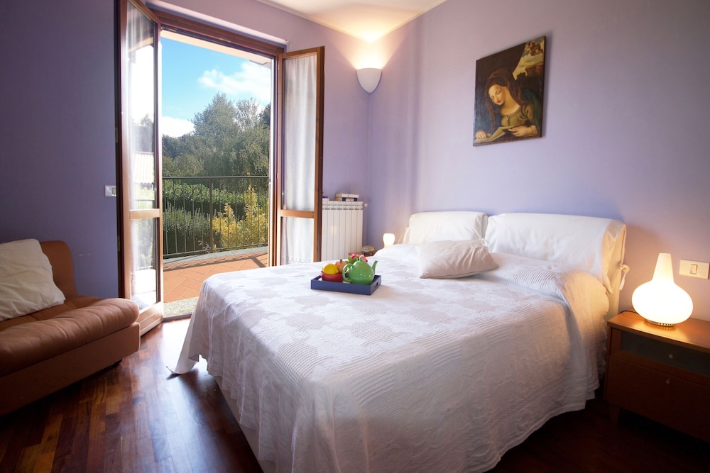Sunflower Relax Pool and Terrace Happy Rentals — Lesa — photo 2