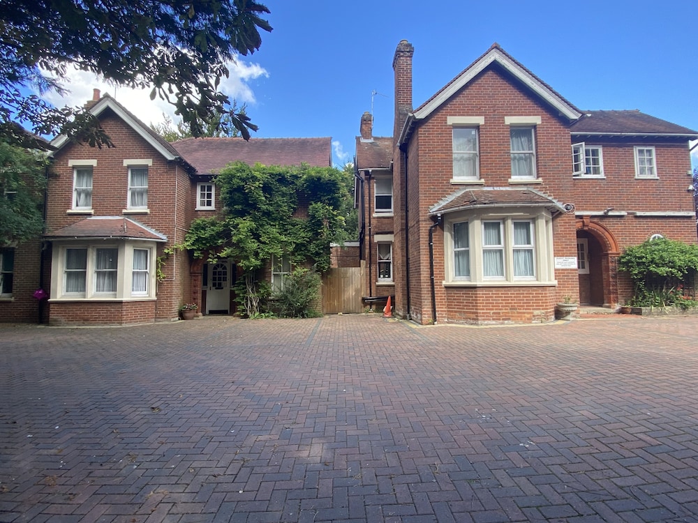 Pickwicks Guest House — 4-Star Luxury Hotel in Oxford, United Kingdom