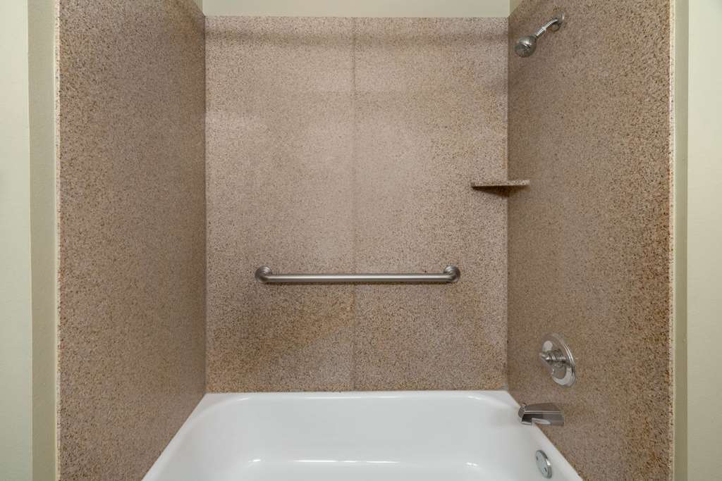 La Quinta Inn & Suites by Wyndham Broussard Lafayette Area - photo 20