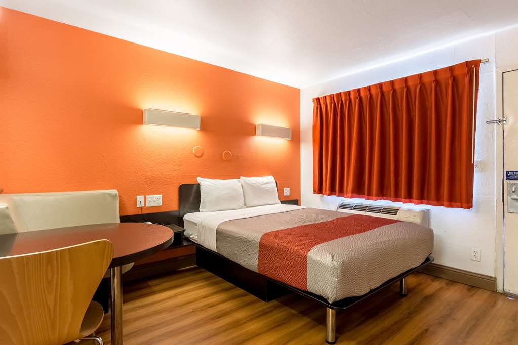 Motel 6 Garland TX Dallas - photo 10