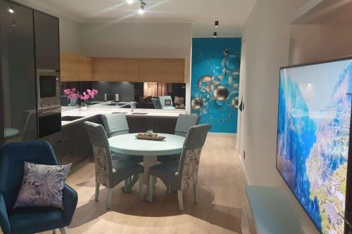 Ellipse Waterfall The Loft at Cassini — 4-Star Luxury Hotel in Midrand, South Africa