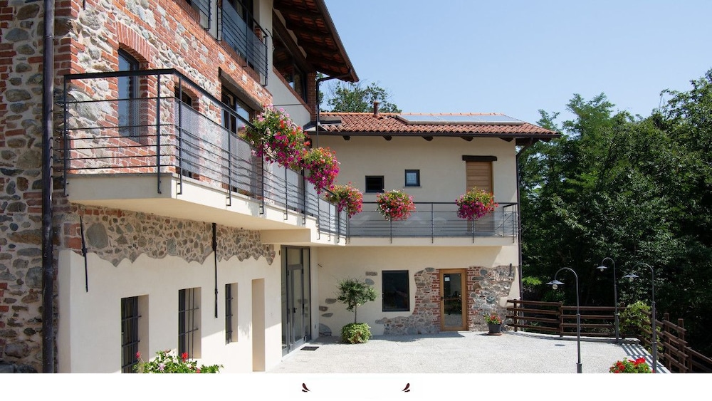 Cascina Montiglio pet-friendly hotel Quagliuzzo